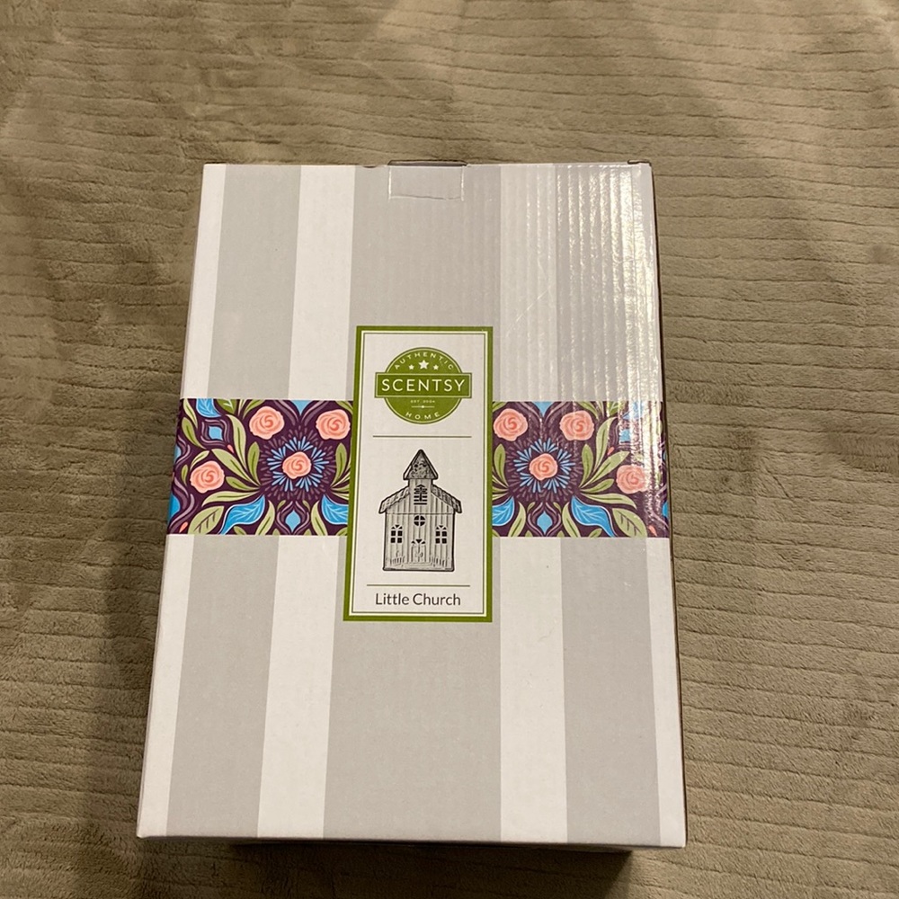 Scentsy Little Church Warmer
